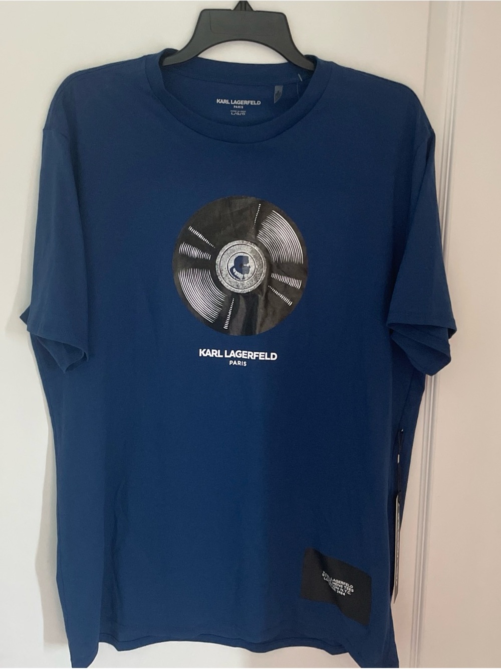 Karl Lagerfeld Navy Graphic Tee Size Large NWT